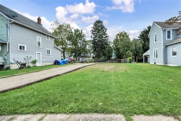 52 Norwood Street, Barberton, OH 44203