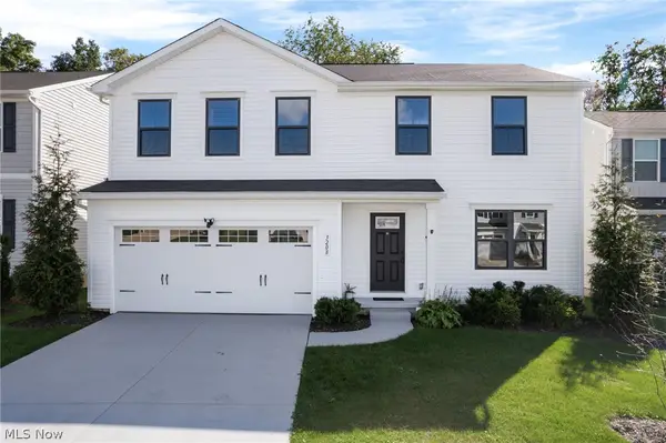 3208 Sunny Brook Drive, Akron, OH 44312