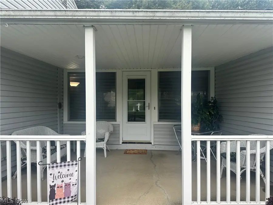 3260 S Wendover Circle, Youngstown, OH 44511 - #2