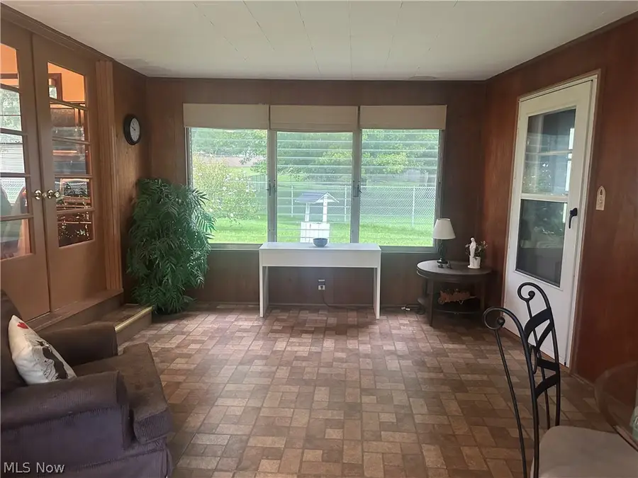 3260 S Wendover Circle, Youngstown, OH 44511 - #3