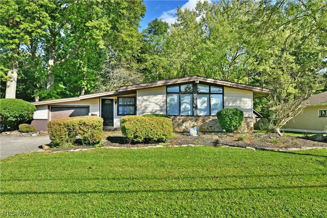 837 Pinecrest Road, Girard, OH 44420 - #1