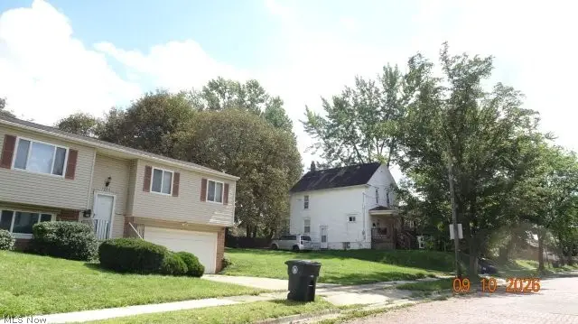 1305 Andrus Street, Akron, OH 44301 - #2