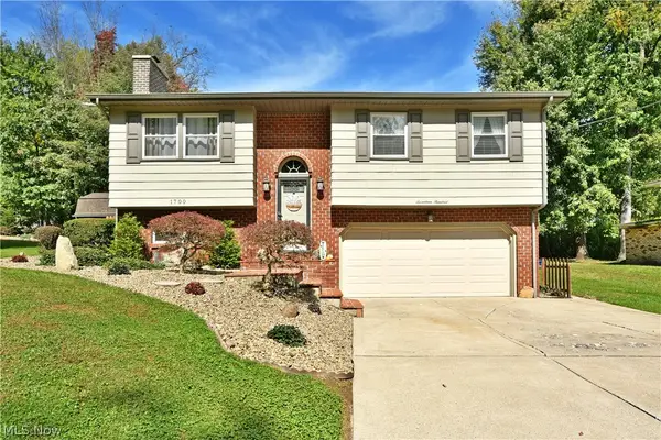 1700 Rockwood Drive, Youngstown, OH 44505