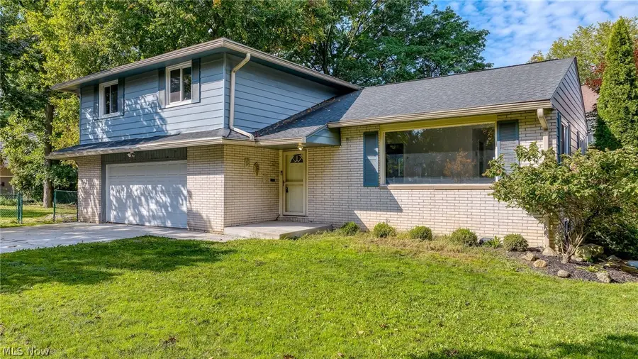 2120 Cedarview Drive, Beachwood, OH 44122 - #3