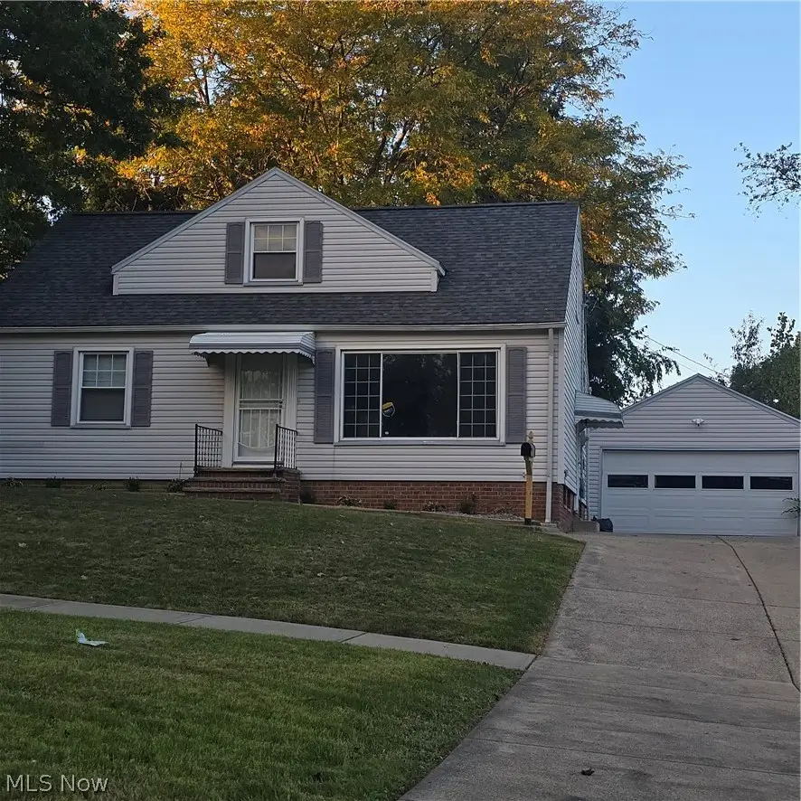 5785 Andover Boulevard, Garfield Heights, OH 44125 - #2