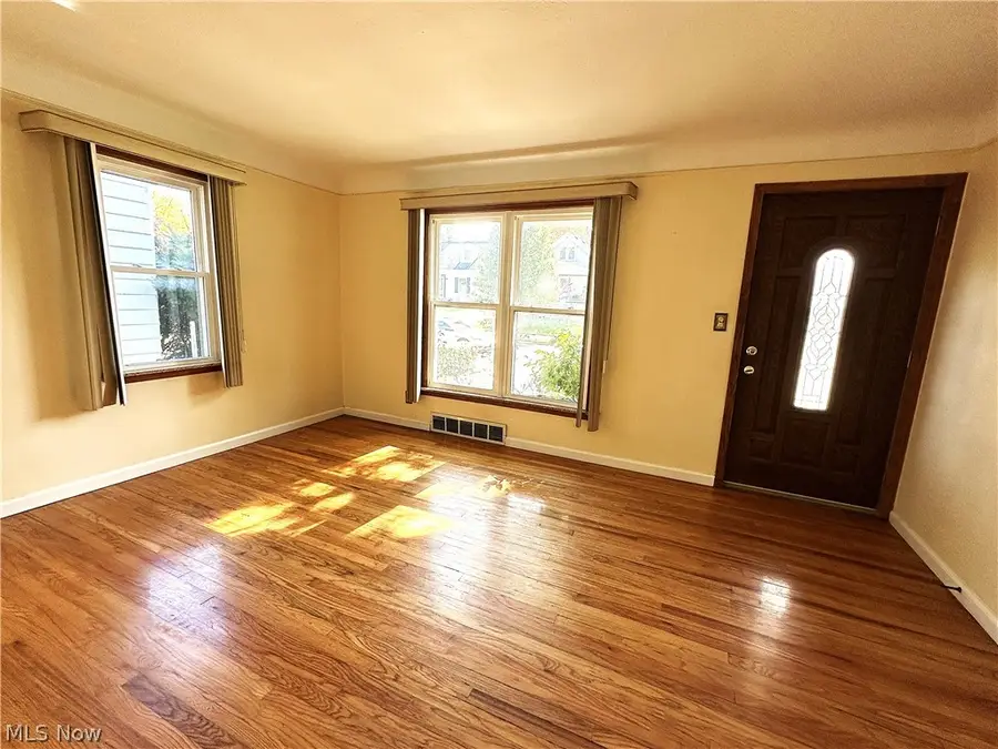 9012 Fernhill Avenue, Parma, OH 44129 - #3