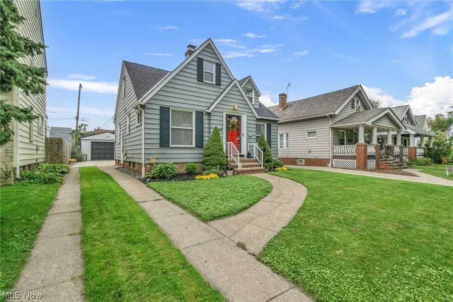 4044 W 157th Street, Cleveland, OH 44135 - #3