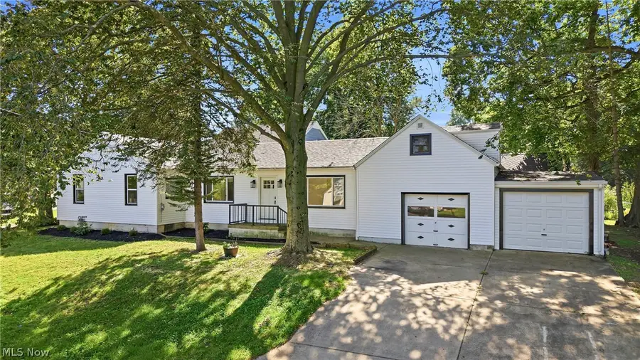 3905 Elmwood Avenue, Austintown, OH 44515 - #3