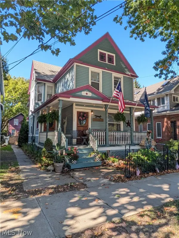 2424 W 10th Street, Cleveland, OH 44113