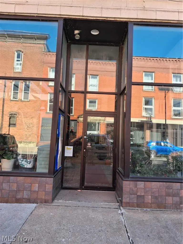 610 Broadway #15, Lorain, OH 44052 - #1