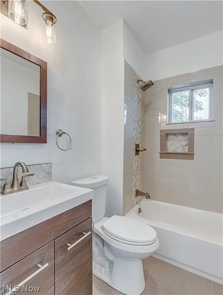 3118 W 82nd Street, Cleveland, OH 44102 - #3