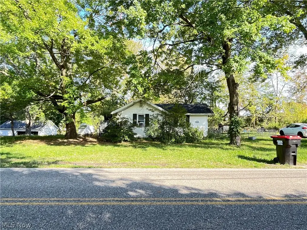 12380 Hoover Nw Avenue, Uniontown, OH 44685 - #1