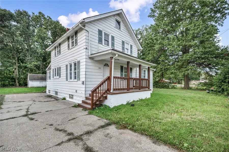 920 E 39th Street, Lorain, OH 44055 - #3