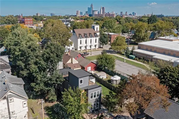 4210 Peach Court, Cleveland, OH 44113