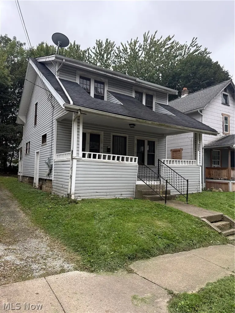 130 E Emerling Avenue, Akron, OH 44301 - #2