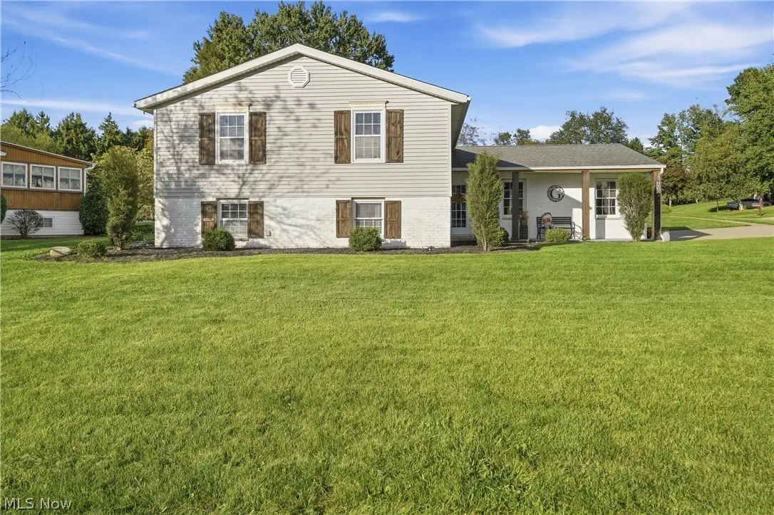 1042 Oak Hill Ne Drive, Massillon, OH 44646 - #1