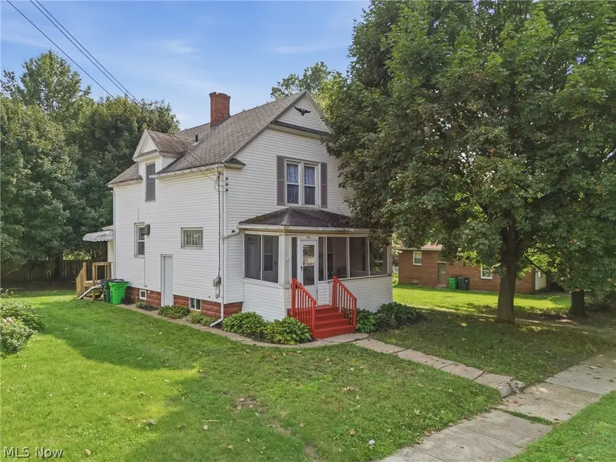 284 E Park Avenue, Barberton, OH 44203 - #2
