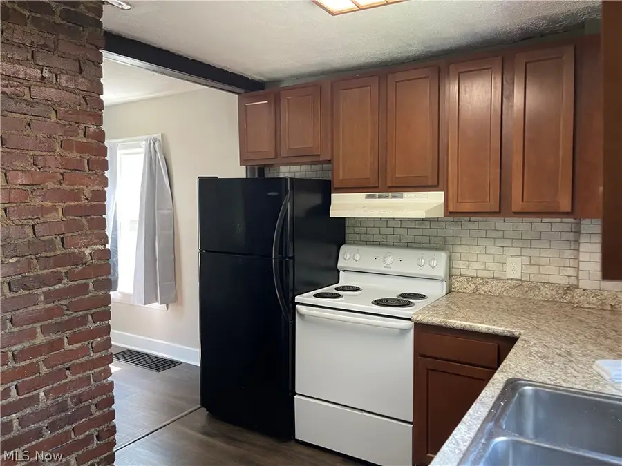 1254 Wilbur Avenue, Akron, OH 44301 - #3