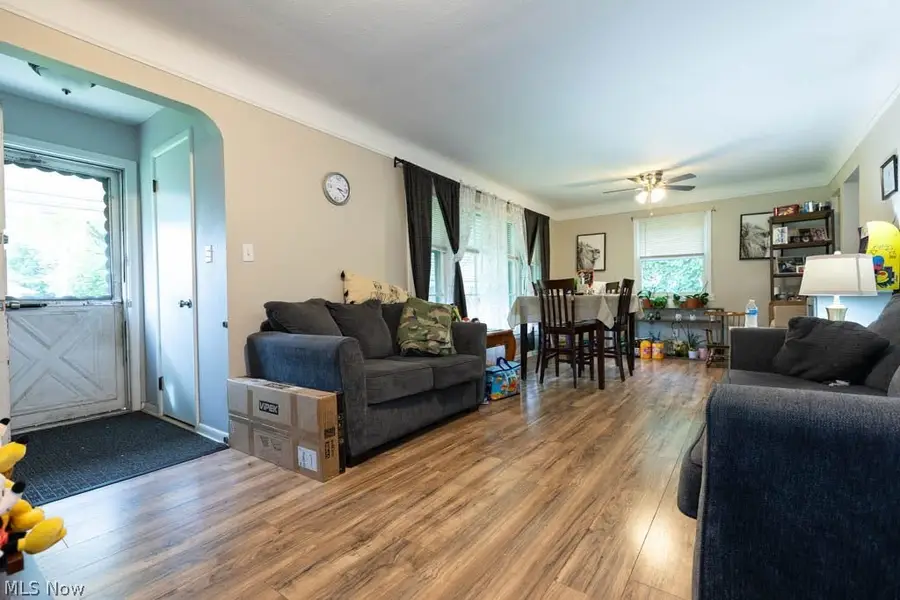 194 Flora Drive, Bedford, OH 44146 - #2
