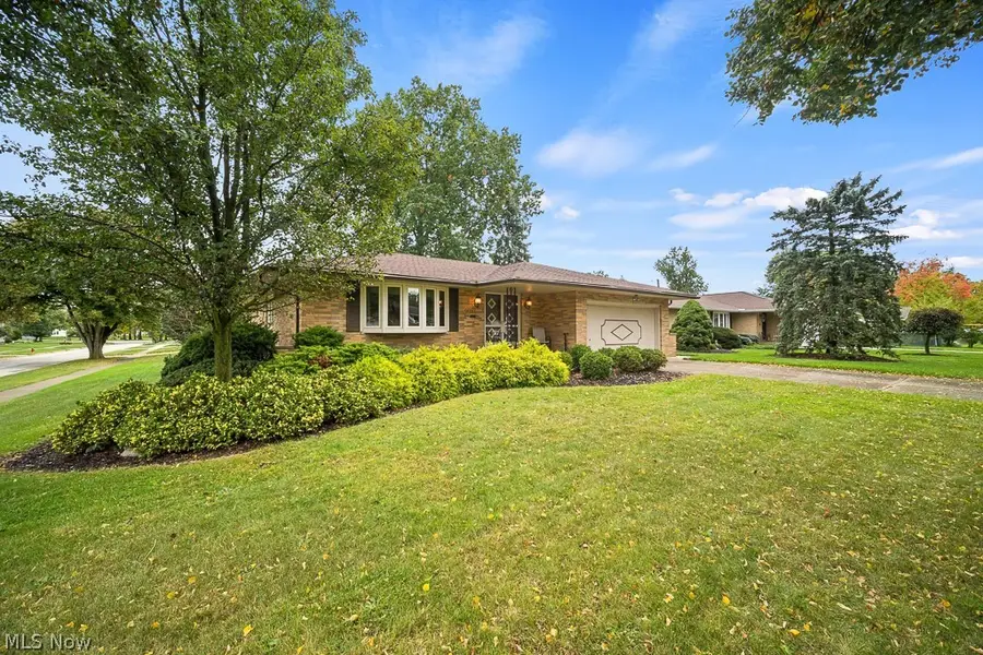 6161 Winchester Drive, Seven Hills, OH 44131 - #3