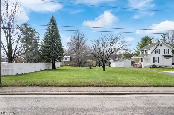 Bachtel Sw Street, North Canton, OH 44720