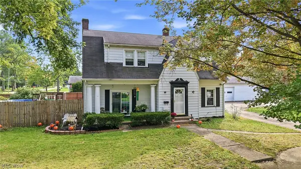 1313 Bradford Nw Street, Warren, OH 44485