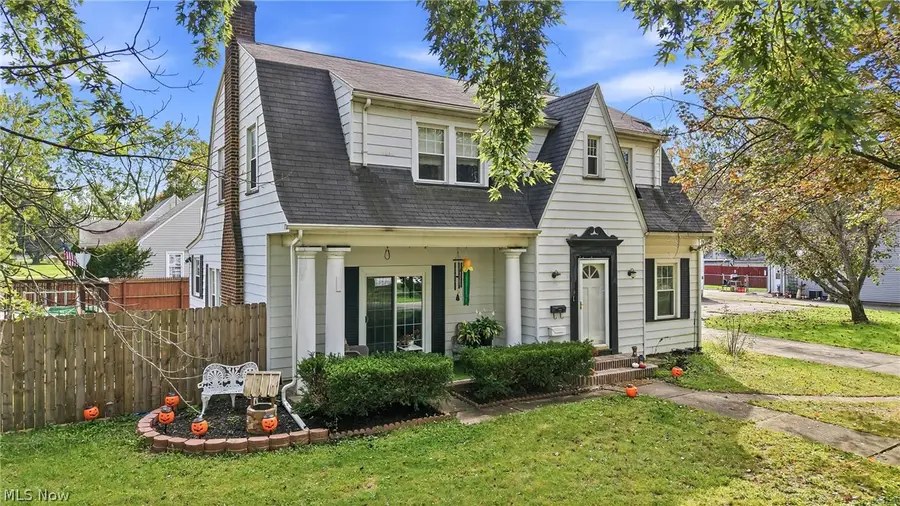 1313 Bradford Nw Street, Warren, OH 44485 - #2