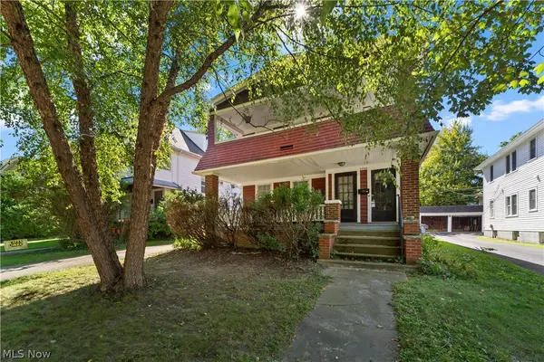 3140 Meadowbrook Boulevard, Cleveland Heights, OH 44118