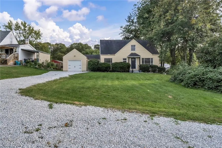 824 E Waterloo Road, Akron, OH 44306 - #2