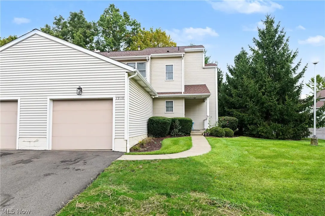 1910 Lillian Road #17, Stow, OH 44224 - #1