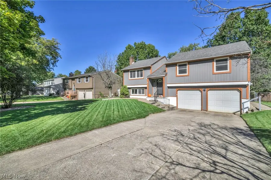 912 Wimbleton Drive, Medina, OH 44256 - #3