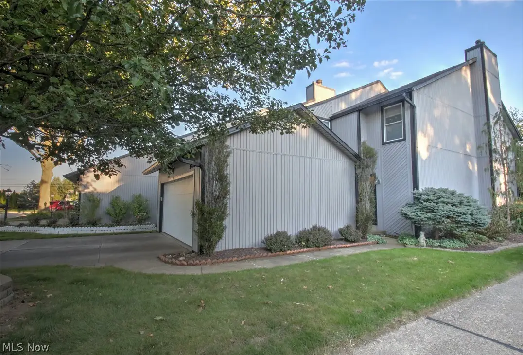 1418 Easthill Ne Square, Canton, OH 44714 - #1