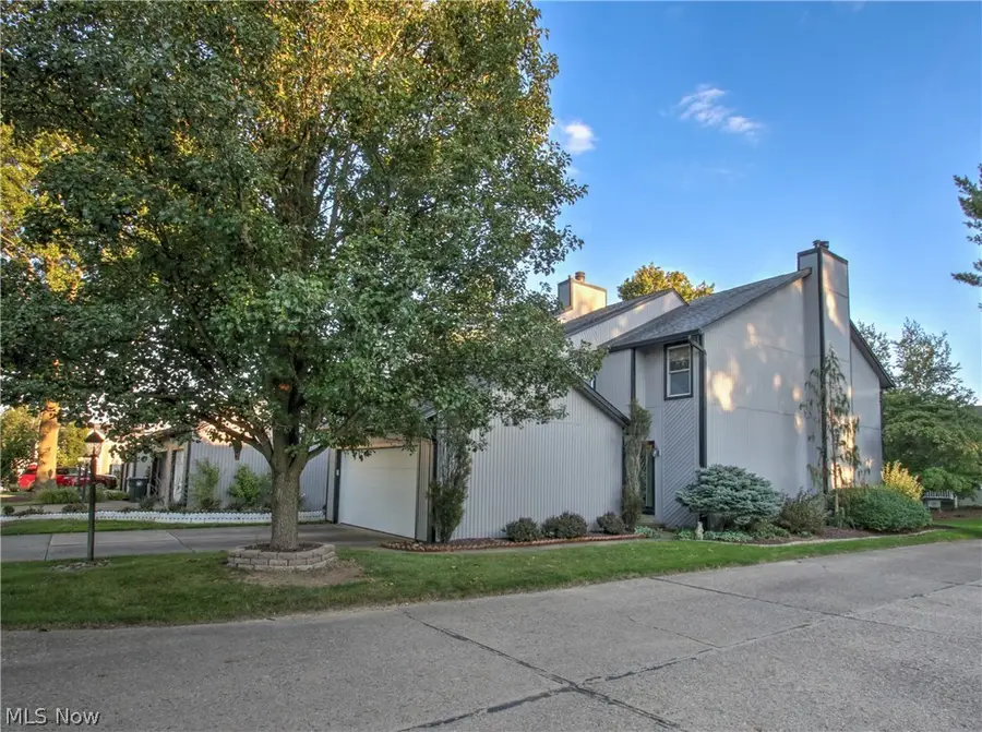 1418 Easthill Ne Square, Canton, OH 44714 - #3