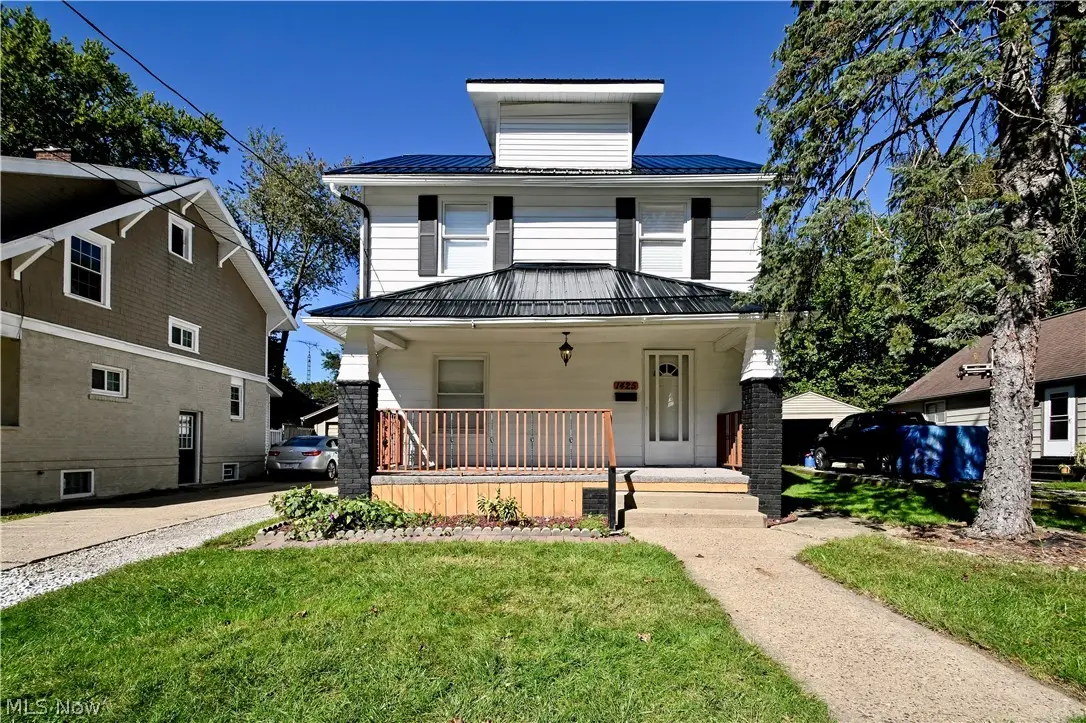 1425 34th Nw Street, Canton, OH 44709 - #1