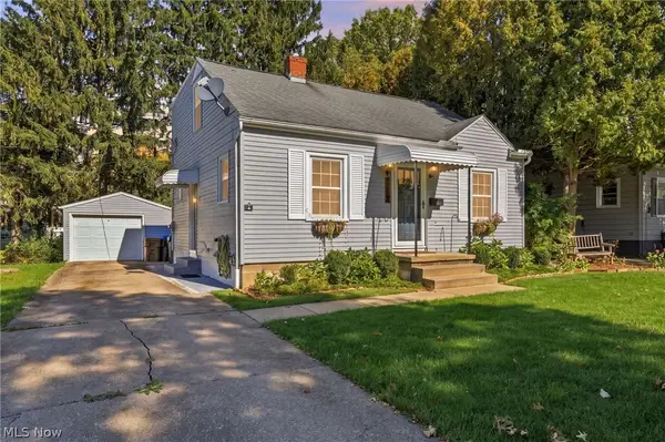 113 Adams Avenue, Cuyahoga Falls, OH 44221