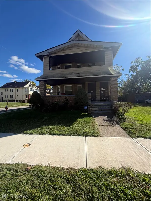 12730 Barrington Avenue, Cleveland, OH 44108