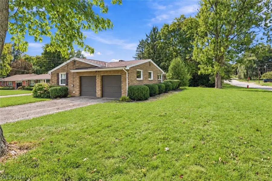 622 Summit Se Street, North Canton, OH 44720 - #2