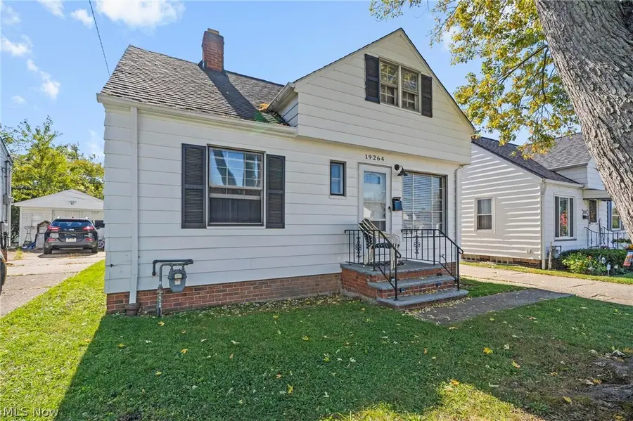 19264 Stockton Avenue, Maple Heights, OH 44137 - #3