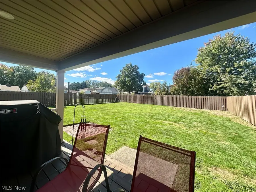 910 Woodlawn Avenue, Girard, OH 44420 - #2