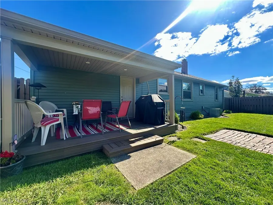 910 Woodlawn Avenue, Girard, OH 44420 - #3