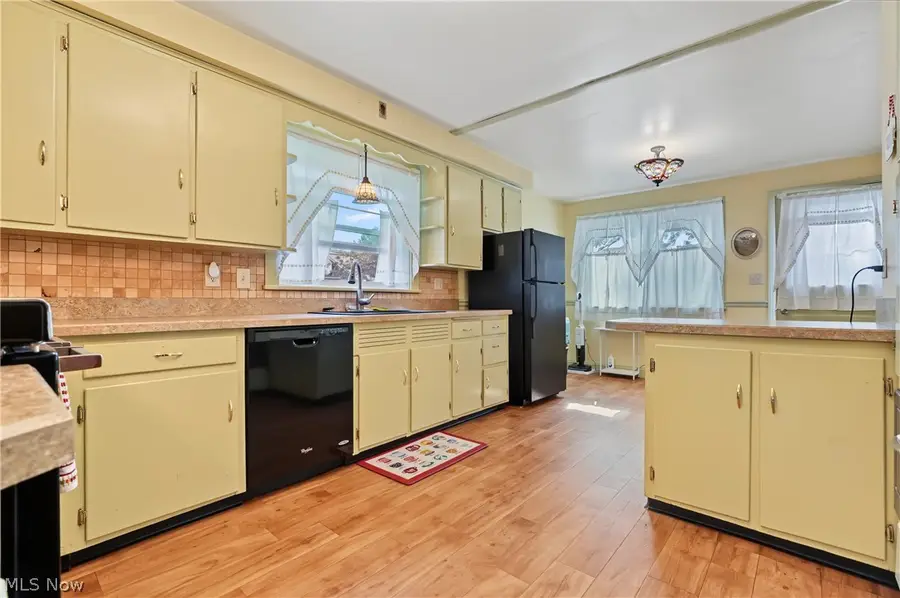 323 E Prospect Street, Girard, OH 44420 - #2