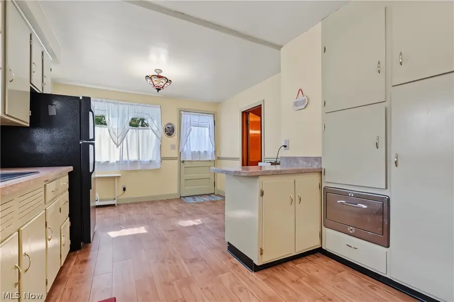 323 E Prospect Street, Girard, OH 44420 - #3