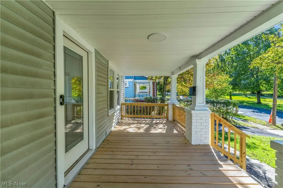 1681 Cumberland Road, Cleveland Heights, OH 44118 - #3
