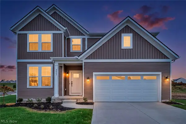 3663 Great Windsor Lane, Green, OH 44685