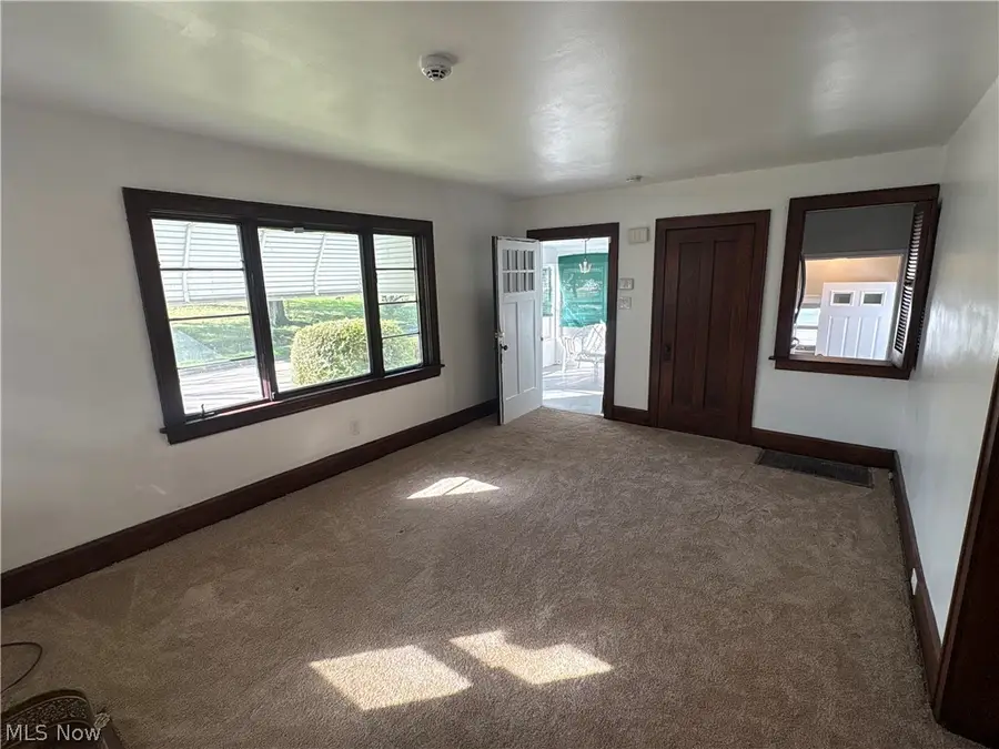 695 Lafollette Street, Akron, OH 44306 - #3