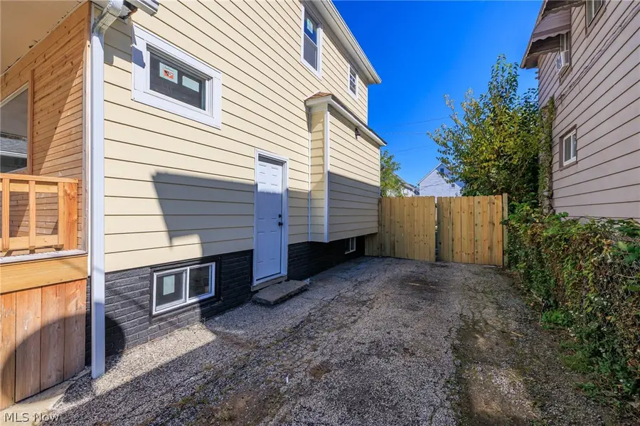 3353 W 84th Street, Cleveland, OH 44102 - #3