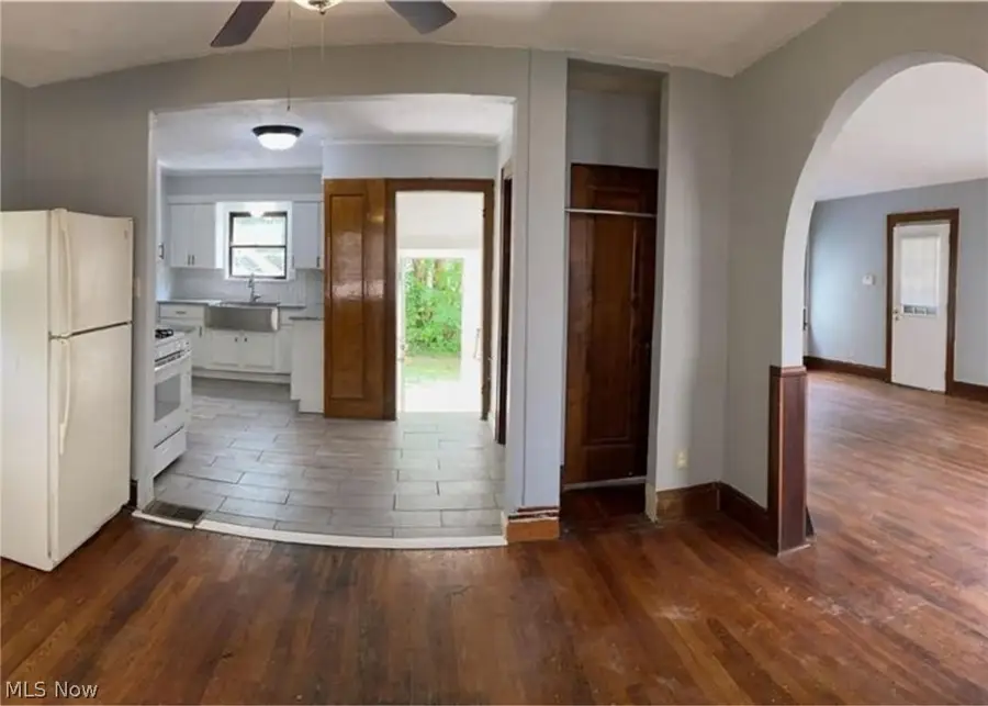 493 Rentschler Street, Akron, OH 44304 - #3