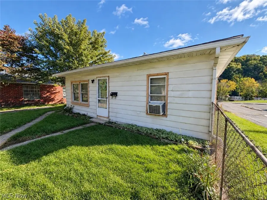 220 S Nelson Avenue, Lisbon, OH 44432 - #3