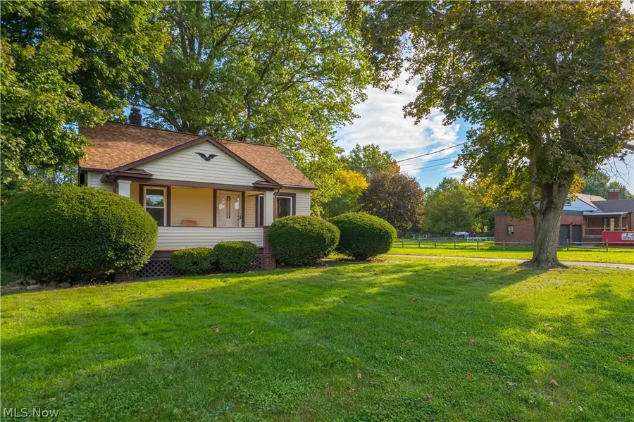 6077 Lake Avenue, Elyria, OH 44035 - #3