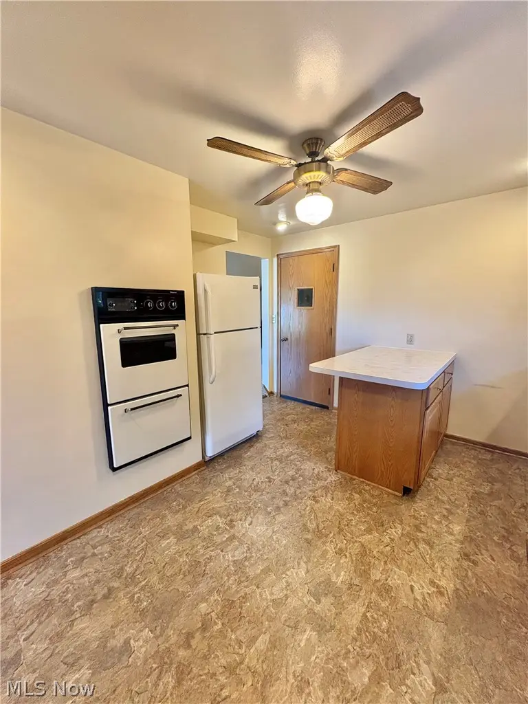 1407 W Valentine Nw Circle, Canton, OH 44708 - #3